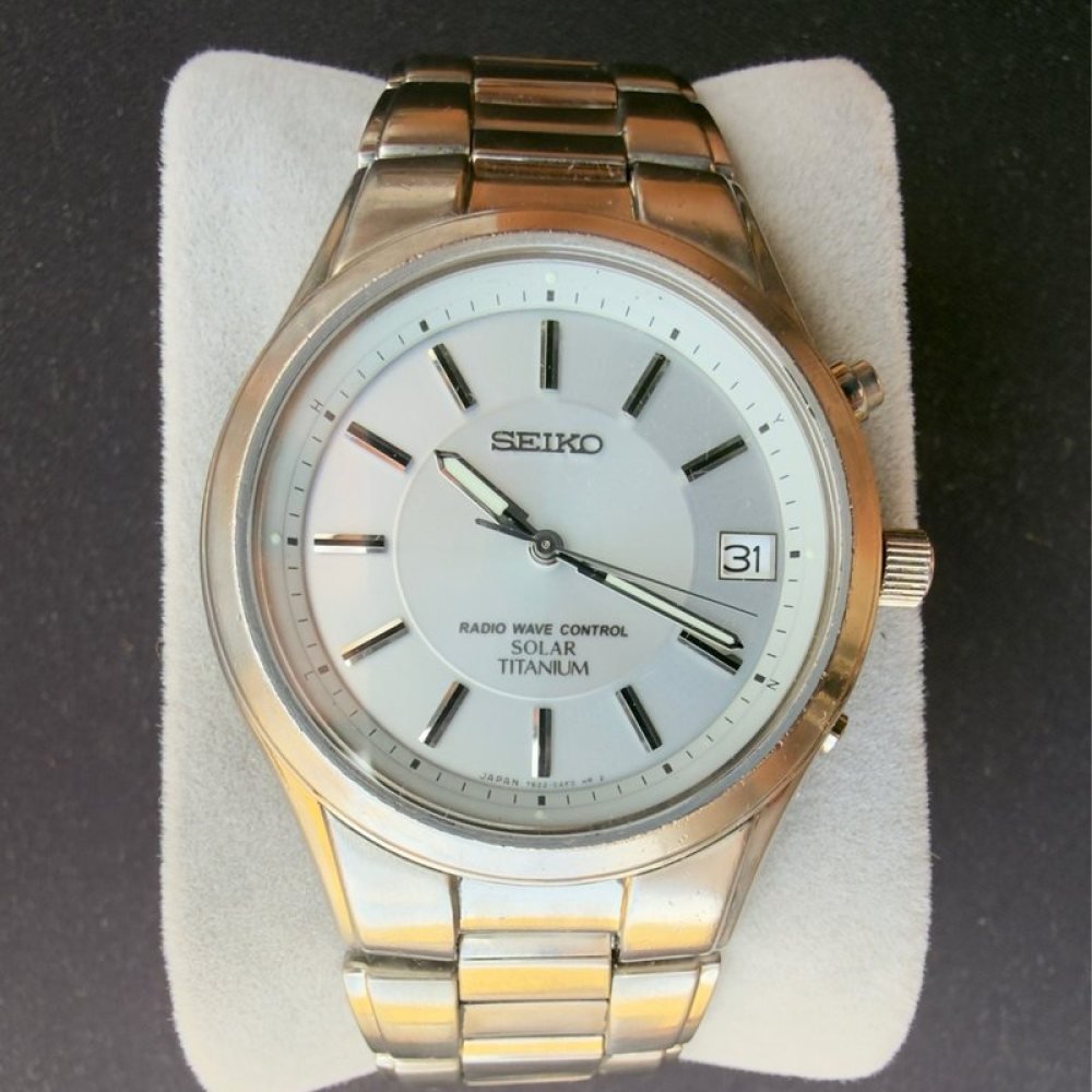Seiko SBTM001 Solar Titanium Radio Wave Control